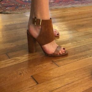 Schutz 8.5 gorgeous suede